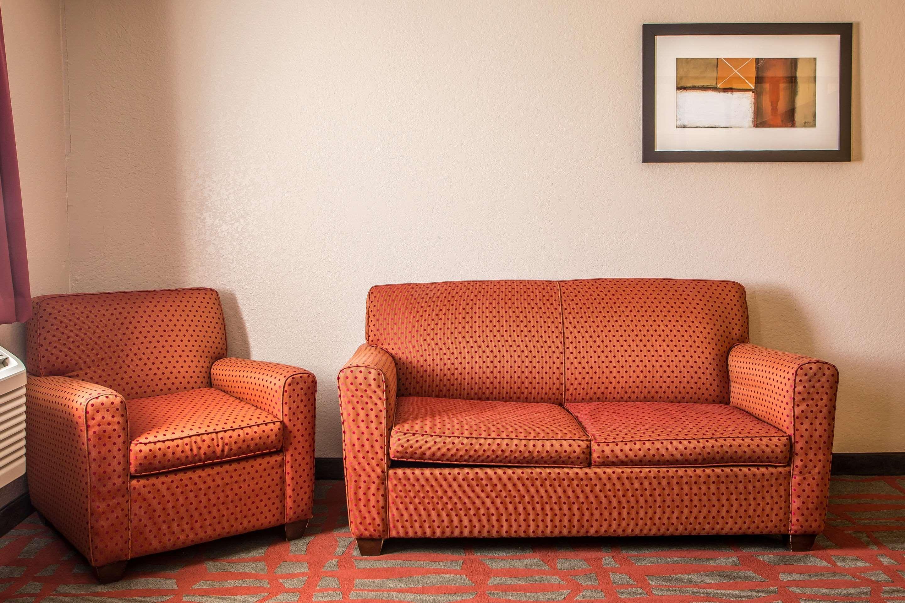 Quality Inn & Suites West Bend Экстерьер фото